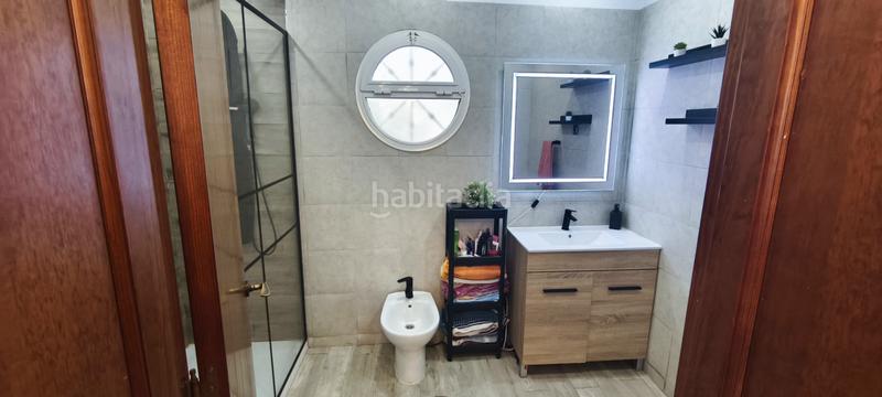Foto ac8fe50c-d5c0-4af5-bc2b-757fc1d18a4a. Casa adosada chalet adosado en zona muy tranquila en Málaga