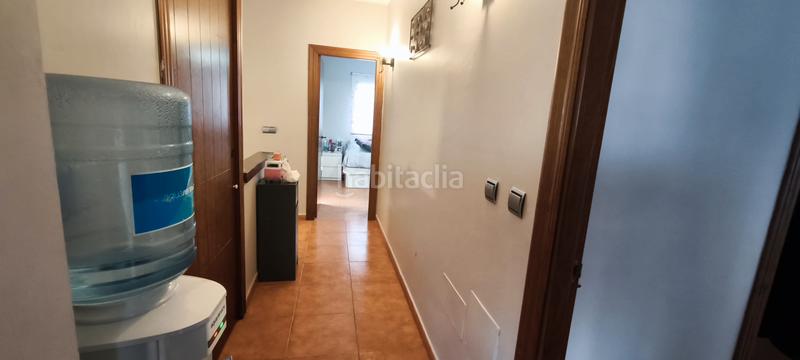 Foto b5f48101-a43e-4309-bc64-0feb6a4602f0. Casa adosada chalet adosado en zona muy tranquila en Málaga