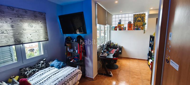 Foto c0dfea53-0261-41ce-a0f4-8c7b92a7f2a6. Casa adosada chalet adosado en zona muy tranquila en Málaga