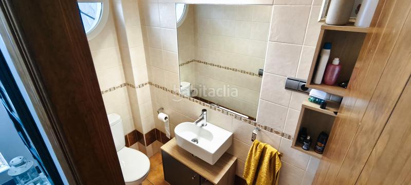 Foto eb0ee1a8-517c-43c7-9cb9-aaf1ca68f4c2. Casa adosada chalet adosado en zona muy tranquila en Málaga