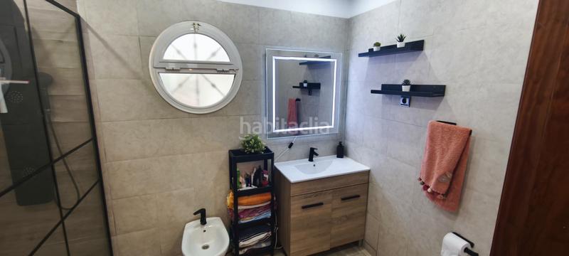 Foto f77acdca-da40-4a25-8204-b0f75a793379. Casa adosada chalet adosado en zona muy tranquila en Málaga