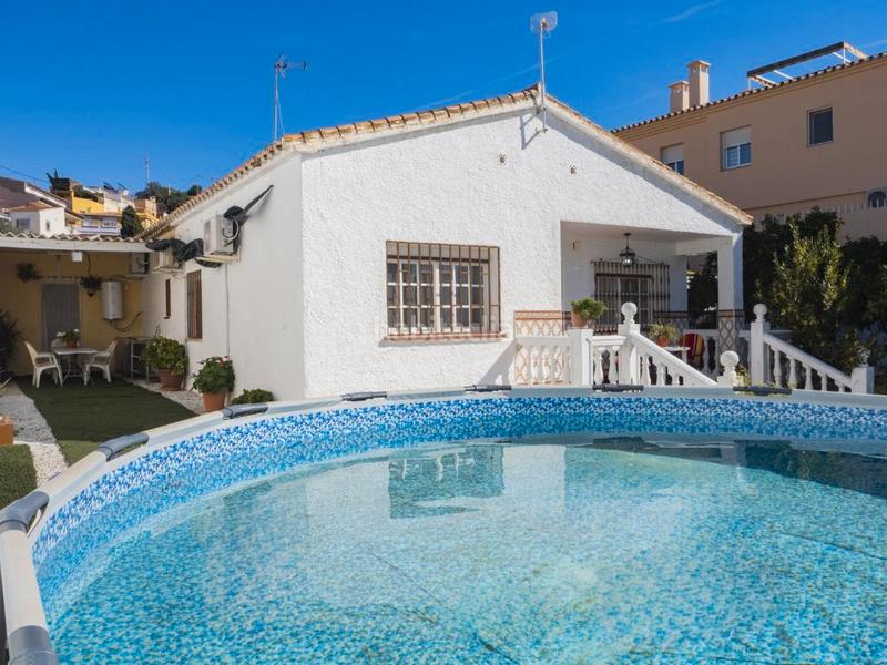 Foto d60bf3a2-156a-428b-b12e-43685d42597c. Chalet mit kamin parking pool in El Cortijuelo Málaga