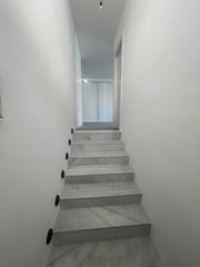Etagenwohnung in Calle macizo galaico 35. ¡¡¡ oportunidad !!!