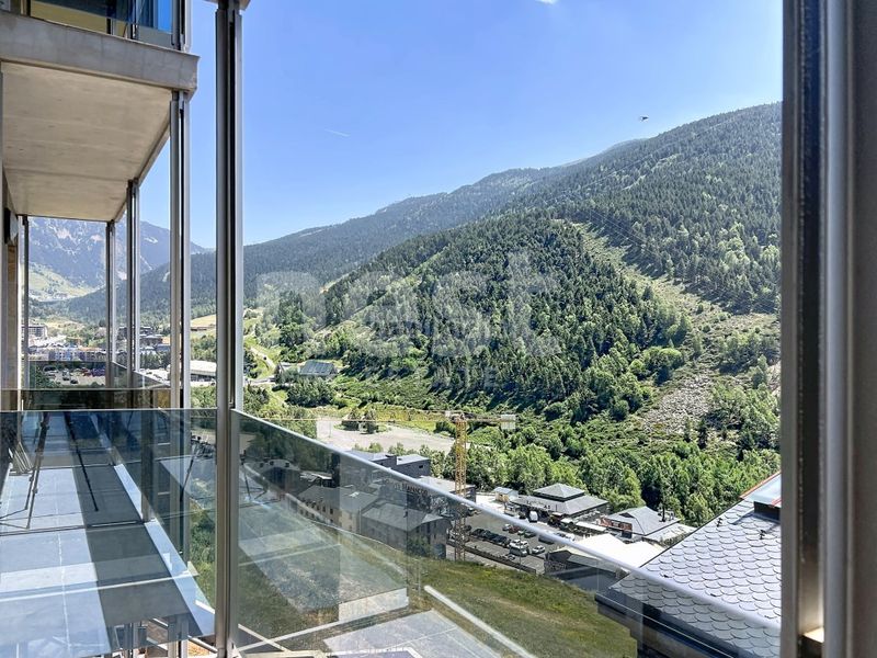 Foto ed0e88ab-2046-4eb3-a035-0532d08aabf1. Apartament amb aparcament a L´Aldosa-Ransol Canillo
