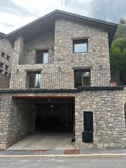 Maison à Avinguda del jovell 8. Chalet en venda - sispony