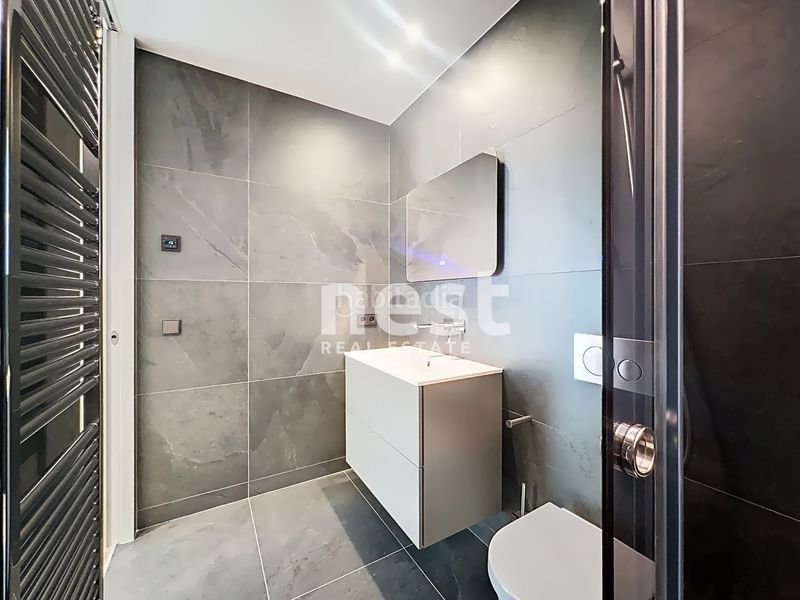 Foto 086ed5ec-5b64-4ca4-8ed9-6ff533fe0f9b. Rent apartment in avinguda meritxell 29 in Centro Andorra la Vella