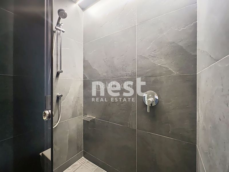 Foto 6abef79a-8aa6-4998-8544-a9503c193568. Rent apartment in avinguda meritxell 29 in Centro Andorra la Vella