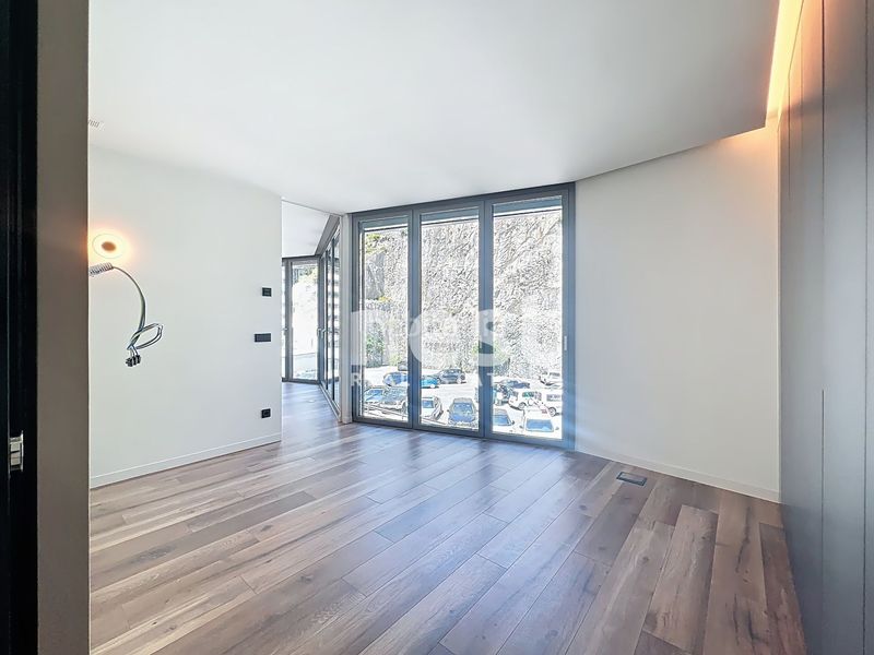 Foto 816badd1-eedc-4798-8896-66aee81946b0. Rent apartment in avinguda meritxell 29 in Centro Andorra la Vella