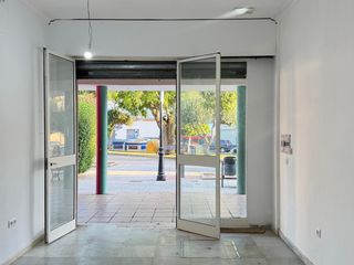 Local Comercial  Plaza san juan de la cruz. Local en venta de 25 mts² en umbrete (sevilla)  ¡gran oportunida