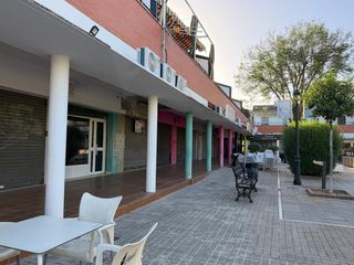Local Comercial  Plaza san juan de la cruz. Local en venta de 25 mts² en umbrete (sevilla)  ¡gran oportunida