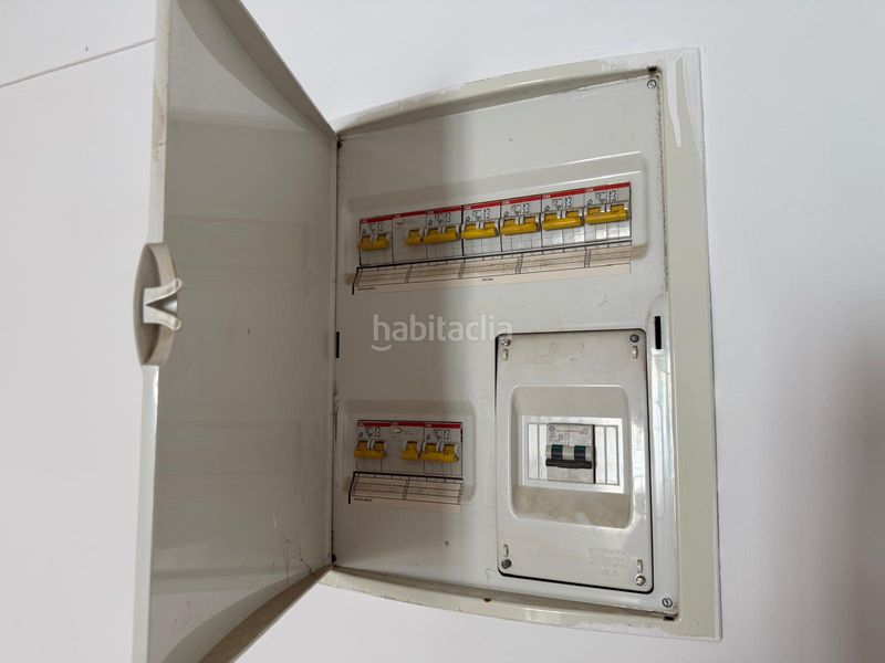 Foto b01137e4-8f32-4a52-89cd-cb8f7ea39854. Estudi amb aparcament a Centro Bormujos