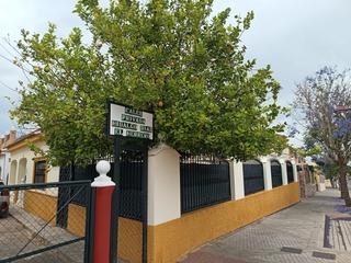 Chalet  Calle el herrero. Kontigo servicios inmobiliarios s.l.u. pone a la venta un chalet