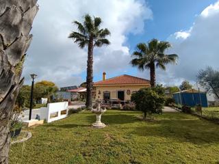 Masía en Roble 40. Casa rural en hinojos a la venta de una sola planta con piscina