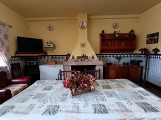 Masia a Roble 40. Casa rural en hinojos a la venta de una sola planta con piscina