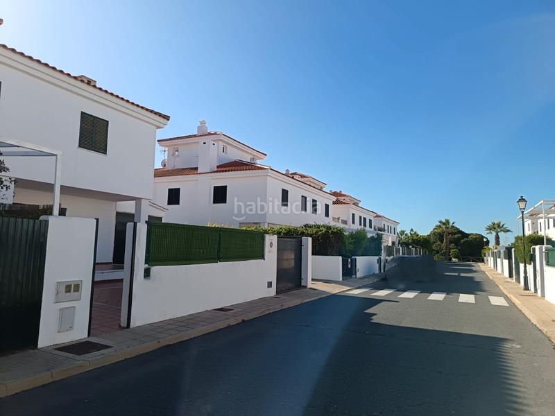 Foto 2155f41b-ff8f-4575-a664-da1536b3a345. Casa adosada espectacular casa pareada con piscina comunitaria a la venta – cartaya (urb. los enebros) lista para entrar a vivir en El Rompido