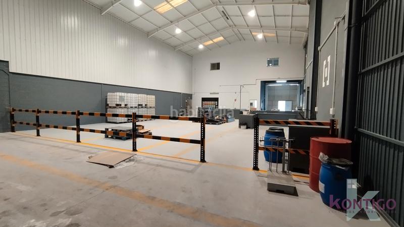 Foto 5d5535fa-fc9d-4dae-ae19-788e85677553. Nave industrial excepcionales naves industriales , listas para su negocio en Benacazón