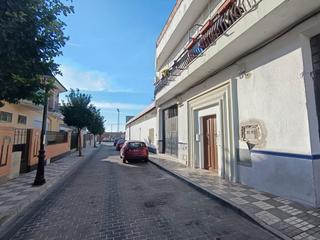 Local commercial à Calle puebla del río 10. Local comercial en venta en bormujos, sevilla – ubicación estrat