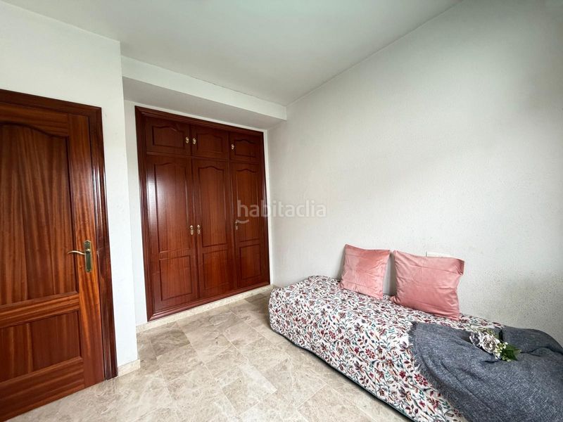 Foto 1d209475-c501-4577-8df3-86664b13786f. Casa a schiera con parcheggio in Bollullos de la Mitación