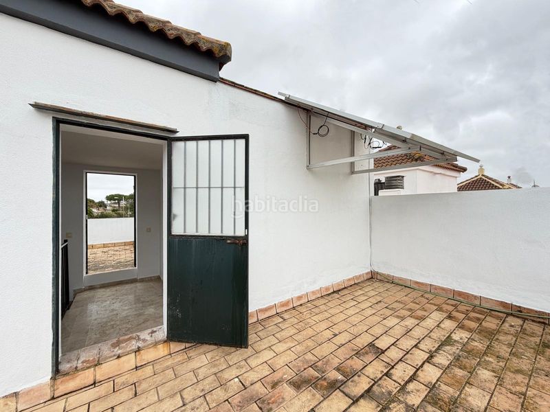 Foto 7900d305-e3e5-4f65-9e0b-329d28ac51c0. Casa a schiera con parcheggio in Bollullos de la Mitación