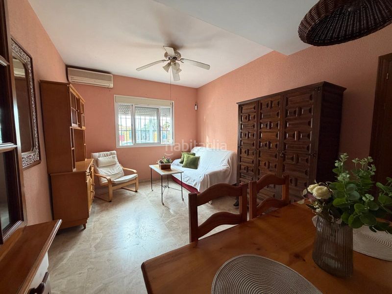 Foto f729651c-fb70-4856-93b9-ce0e86f71e5e. Casa a schiera con parcheggio in Bollullos de la Mitación