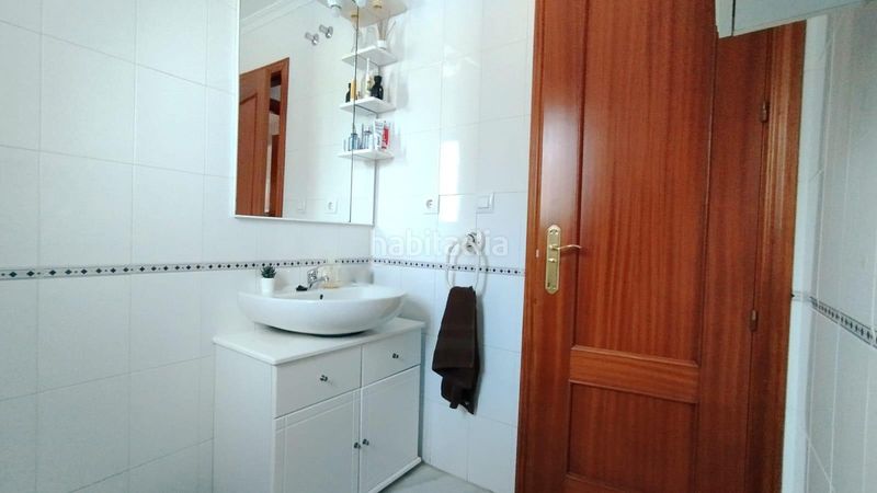 Foto 09be7b39-453d-4217-a6c7-c7eadc86df11. Xalet amb aparcament piscina a Gelves