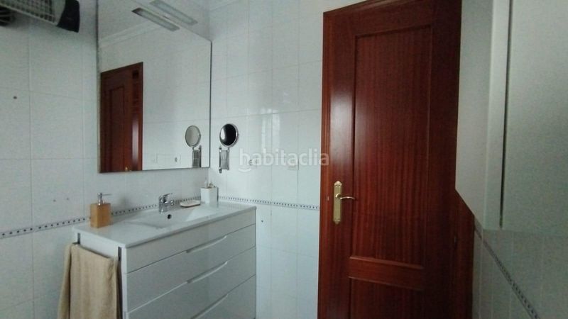Foto 547e4a08-767d-4f53-9bea-102eb7334c9a. Xalet amb aparcament piscina a Gelves