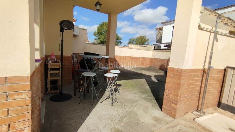 Foto ba5229b8-0824-450a-b965-11e428547e78. Xalet amb aparcament piscina a Gelves