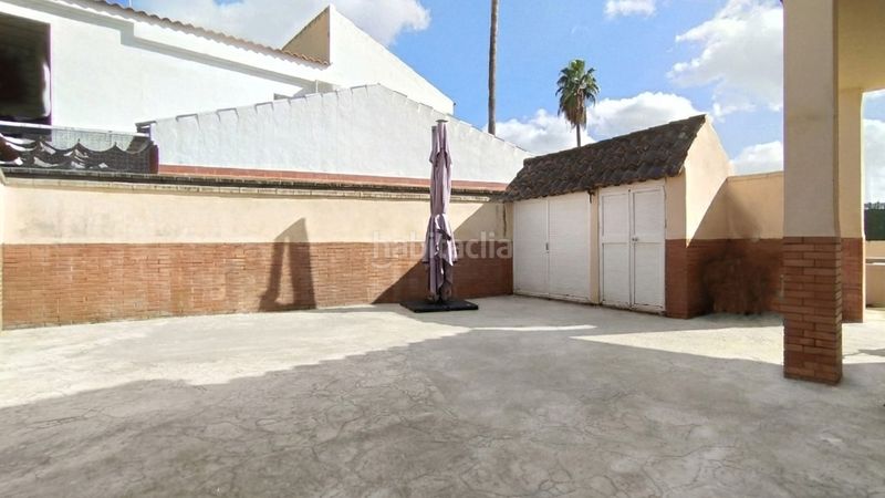 Foto d8023d31-40e8-4717-8980-000c2548af3b. Xalet amb aparcament piscina a Gelves