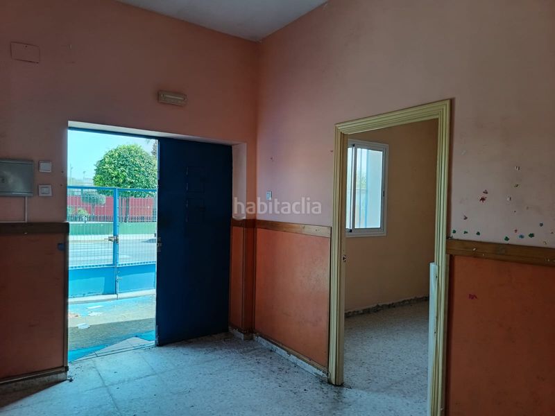 Foto 42552feb-d463-4077-9532-d7b6781811e1. Local comercial a Bollullos de la Mitación