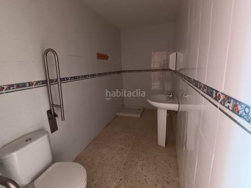 Foto dcb5e544-bbb8-4479-8201-50371aed1fc5. Local comercial a Bollullos de la Mitación