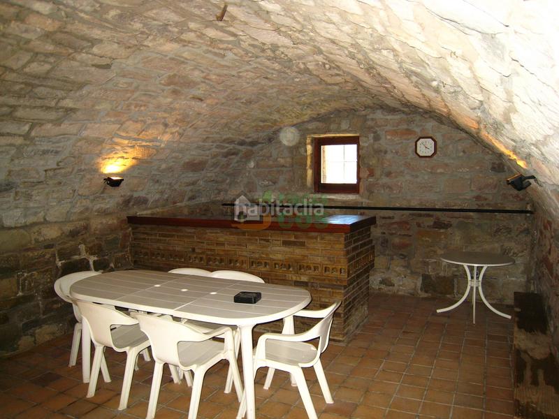 Foto 2d30f08f-f2d7-4e4c-9701-51e1e387a28f. Mas avec cheminée parking piscine dans Castellgalí