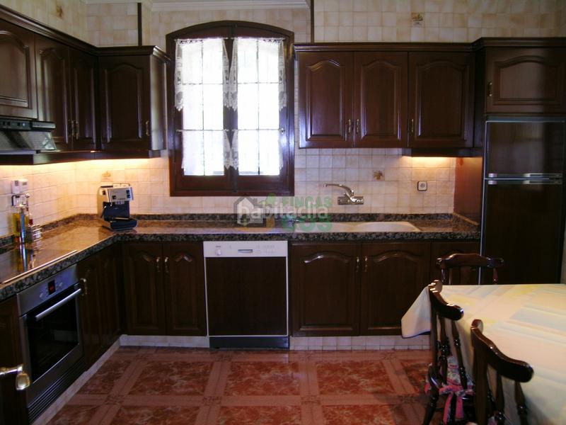 Foto a248b664-4de3-4ea2-8557-1f68ecf1d8ac. Mas avec cheminée parking piscine dans Castellgalí