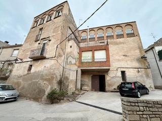 Casa  Carrer major. Casa pairal en pueblo medieval, antigua vila closa de la ribera