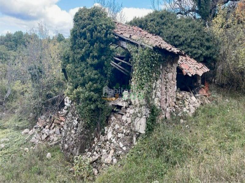 Foto 2aaf4992-5fd9-4a27-9394-42124d69613e. Casa parcela en venta urbanizable de 1.400 m² de terreno, con la posibilidad de restaurar una masía de 120 m2 en dos plantas. en Vallcebre