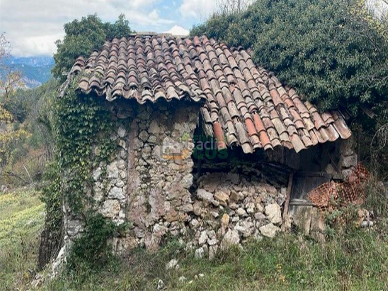 Foto 8d0c315d-2891-482c-b336-414176d8454d. Casa parcela en venta urbanizable de 1.400 m² de terreno, con la posibilidad de restaurar una masía de 120 m2 en dos plantas. en Vallcebre