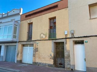 Casa  Carrer l'església. Casa de pueblo en venta con jardín de 250 m2, pozo propio y agua