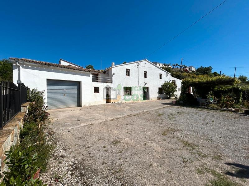 Foto 5b839f4c-7cdb-4cee-abeb-cc581dd83199. Maison avec cheminée parking dans Font-rubí