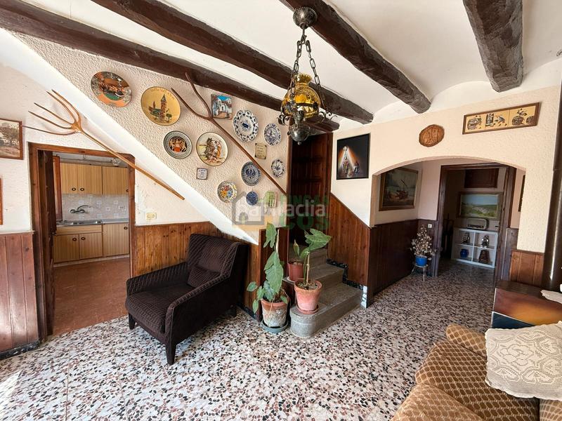 Foto f950538d-5b7b-434f-8b1b-a4e27687633e. Maison avec cheminée parking dans Font-rubí