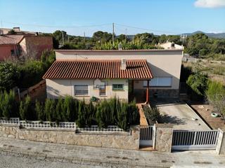 Xalet  Camí querol. Casa - torre en venta independiente a 4 vientos con jardín de 1.
