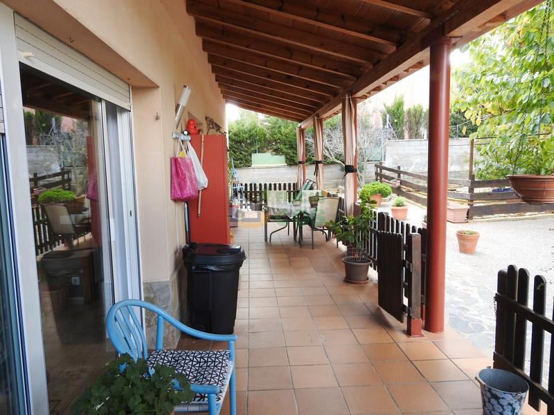Foto 501541e9-6b7f-4ae5-87c3-90c8017311dd. Chalet casa - torre en venta independiente a 4 vientos con jardín de 1.000 m2, en Querol