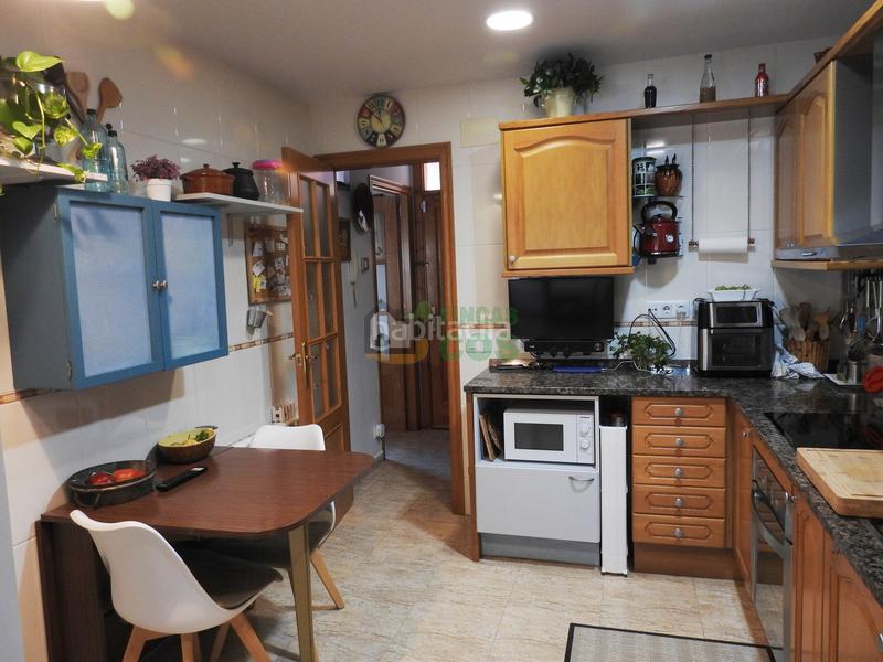 Foto 9c3cc0d4-dd8b-4cc4-8ffc-3d3ff4a509b9. Chalet casa - torre en venta independiente a 4 vientos con jardín de 1.000 m2, en Querol