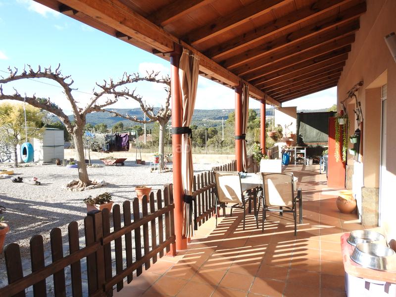 Foto ada68e4b-8aaf-4a99-b4d4-c100c4a7ef83. Chalet casa - torre en venta independiente a 4 vientos con jardín de 1.000 m2, en Querol
