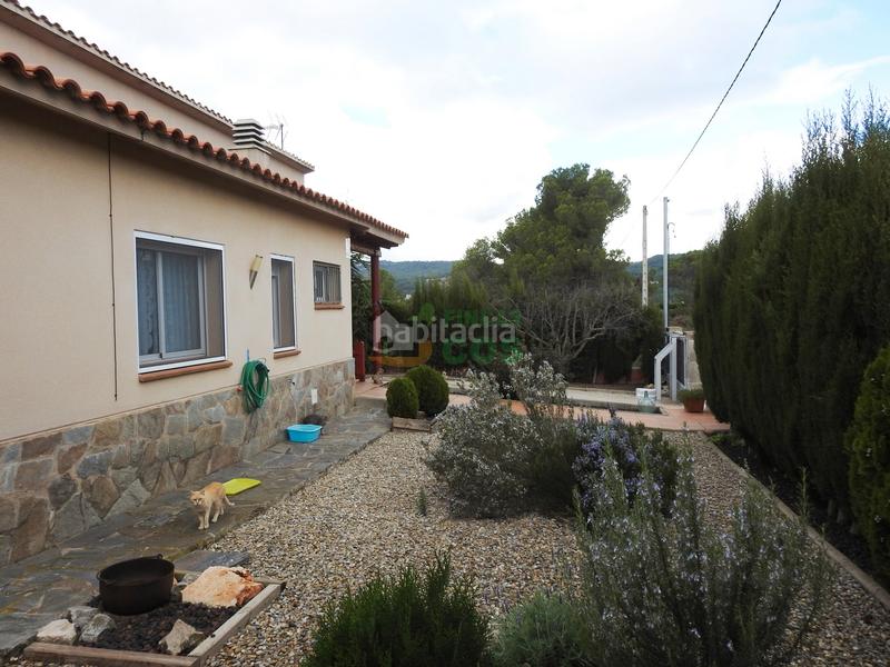 Foto f883d428-44fc-4d36-a0ca-f74a80df81b9. Chalet casa - torre en venta independiente a 4 vientos con jardín de 1.000 m2, en Querol