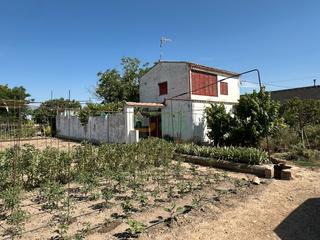 Casa a Castellnou de Seana. Casa de campo con gran terreno en el corazón del urgell.