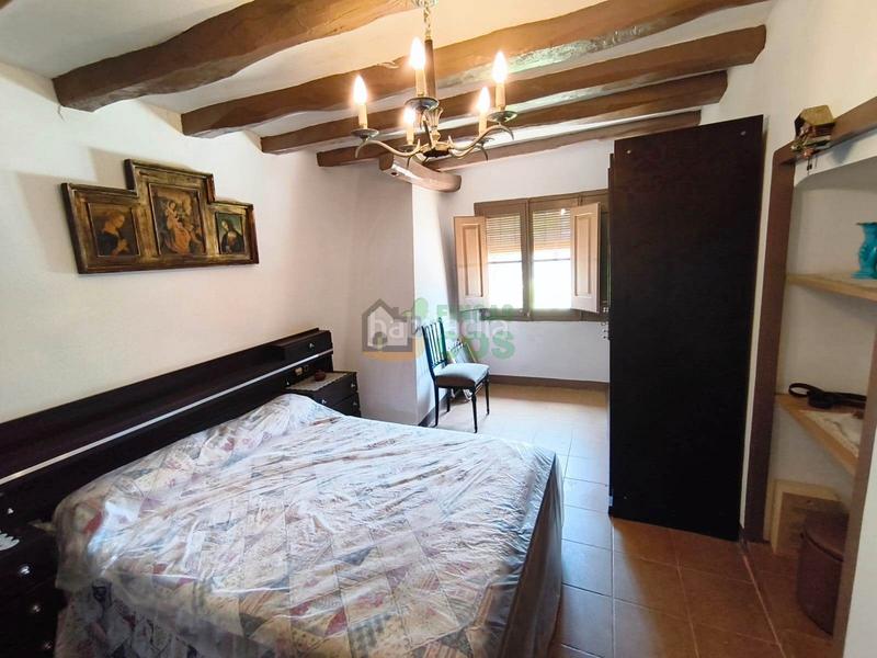 Foto af64b98a-98b8-4a70-a06f-38215c80738f. Maison avec cheminée parking dans Rellinars