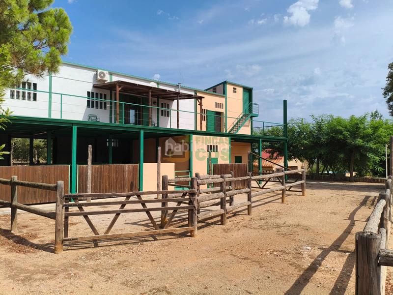 Foto c80a872e-0294-45b7-a0d5-256e6494409e. Chalet with fireplace parking pool in Masdenverge