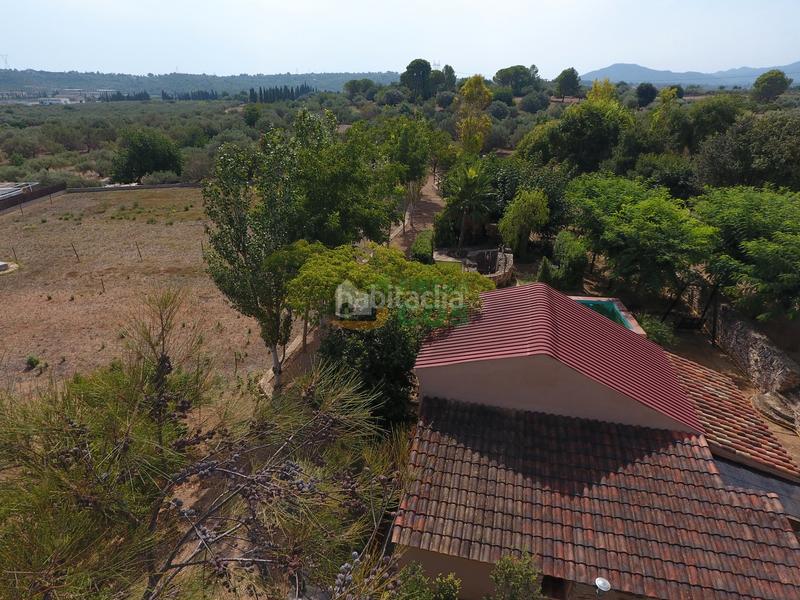 Foto f25d5f31-77c9-447c-90cf-a491fb0647d1. Chalet with fireplace parking pool in Masdenverge