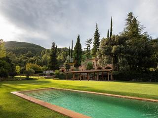 Casa a Alcover. Preciosa masia rural en venta con 52 has de terreno, muy bien si