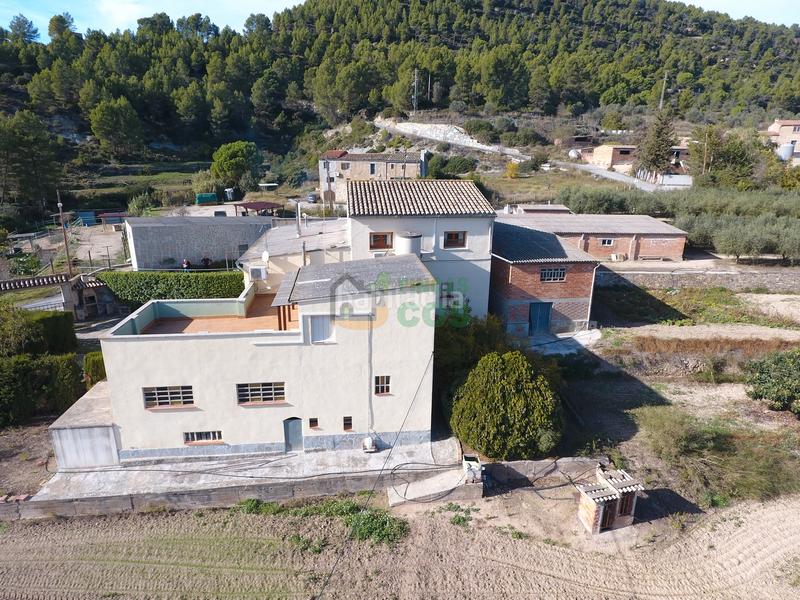 Foto 0a714edc-972b-4f24-af58-209bf5b45474. Haus mit kamin heizung parking in Castellgalí