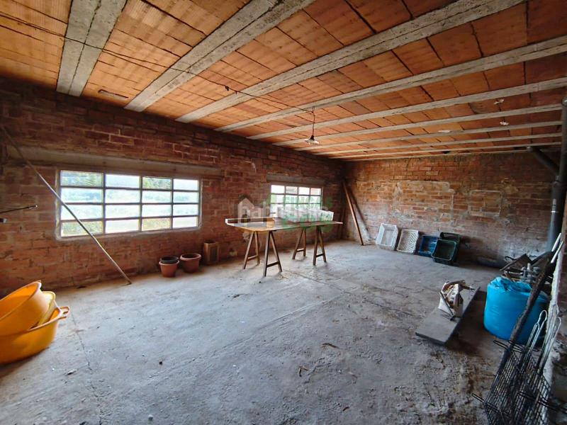 Foto 442fb310-9ee0-4677-9790-a87f15fcd940. Haus mit kamin heizung parking in Castellgalí